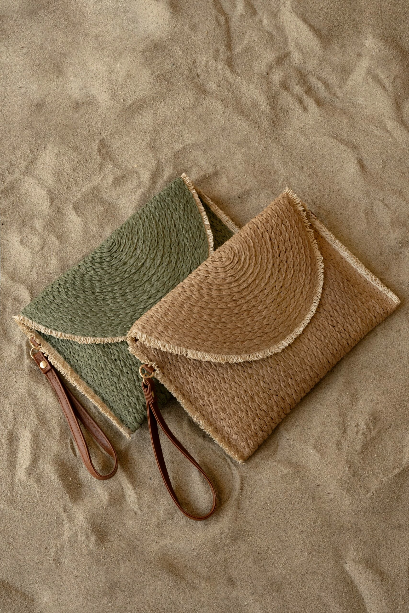 Natural Kallie Straw Woven Clutch 4 Natural Kallie Straw Woven Clutch - Image 2