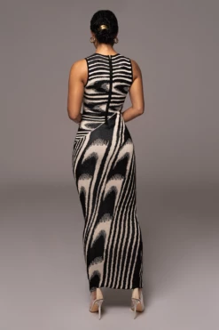 Black Chasing Dawn Maxi Dress 22 Black Chasing Dawn Maxi Dress -Jluxlabel Shop PRODUCT DEC302022 VDAY 96
