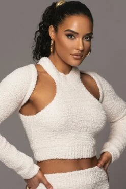 Ivory Cross Paths Plush Three-Piece Set 21 Ivory Cross Paths Plush Three-Piece Set -Jluxlabel Shop PRODUCT JAN192023 77