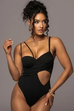 White Floral Endless Oasis Skirt Set 20 White Floral Endless Oasis Skirt Set -Jluxlabel Shop PRODUCT JUL112023 CHIFFON 52