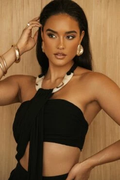 Black TAKE A SEAT HALTER TOP 22 Black TAKE A SEAT HALTER TOP -Jluxlabel Shop PRODUCT JUL52023 CROCHET2 228