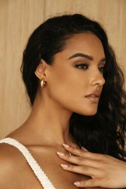 Gold Carolyn Earrings 8 Gold Carolyn Earrings -Jluxlabel Shop PRODUCT JUNE82023 CROCHET 220