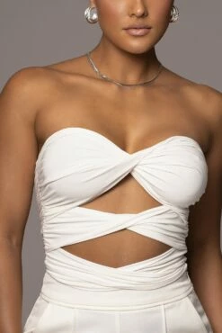 Ivory New Heights Top 14 Ivory New Heights Top -Jluxlabel Shop PRODUCT NOV32022 HOLIDAY 113