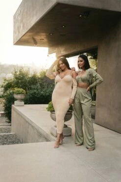 Olive Misty Button Up 32 Olive Misty Button Up -Jluxlabel Shop VDAY2022 3 616c6acd 3efc 4ede b0c4 96f44ef58362